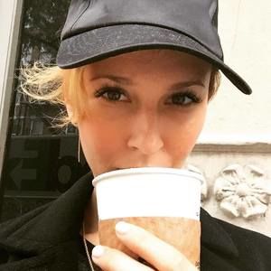 Meet your Posher, Adriana